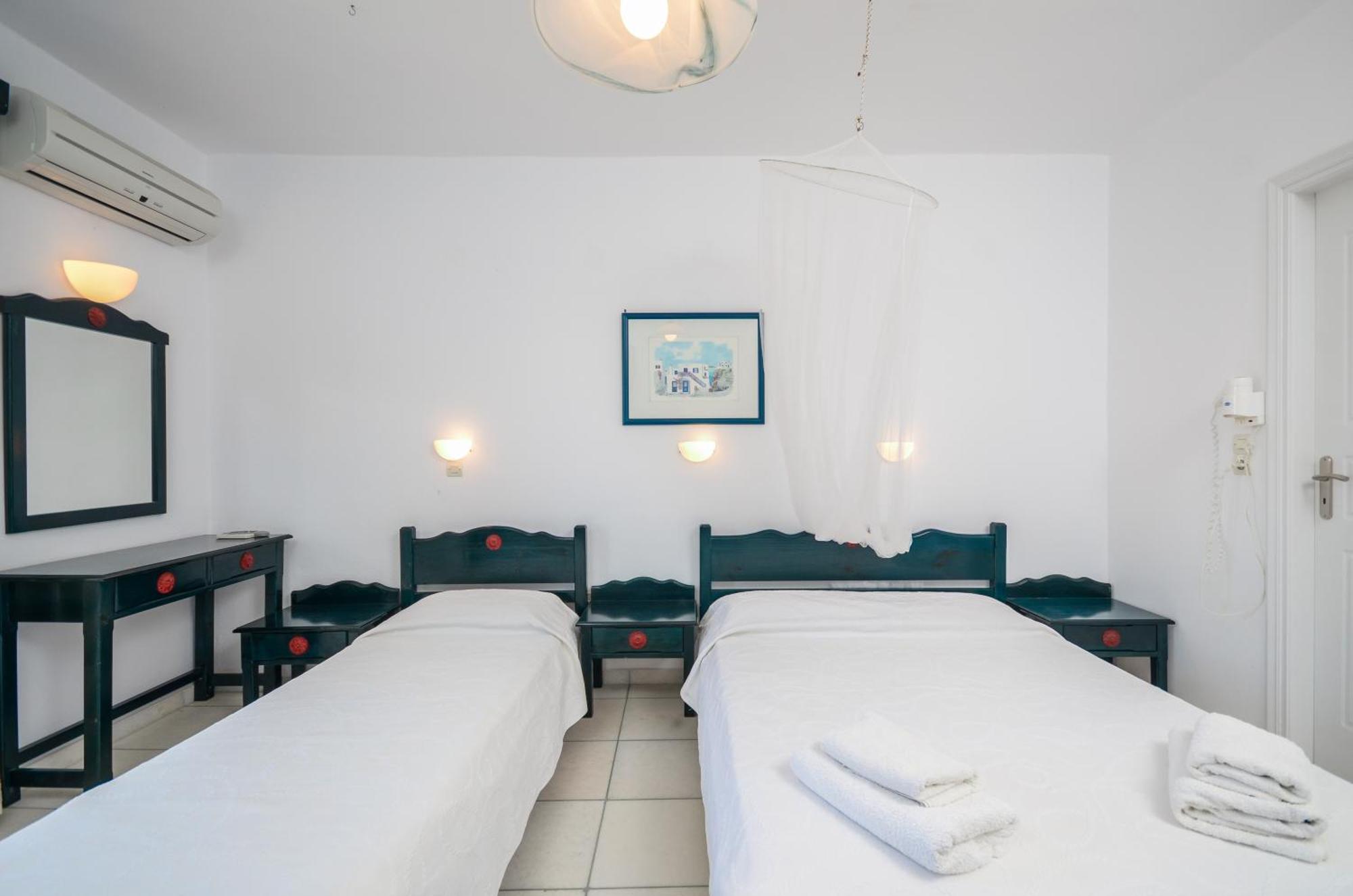 Victoria Studios & Apartments Mikri Vigla Room photo